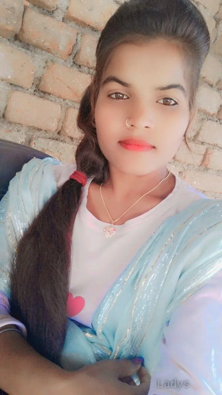 Deepti, 22 years beautiful nude Kolkata escorts girl, height 153 sm, Weight  kg