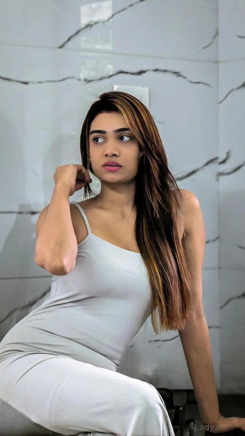 Emilia, 23 years beautiful nude Kolkata escorts girl, height 154 sm, Weight  kg