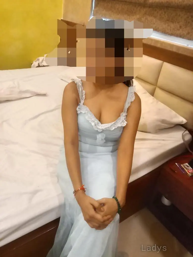 Farah, years beautiful nude Kolkata escorts girl, height sm, Weight kg
