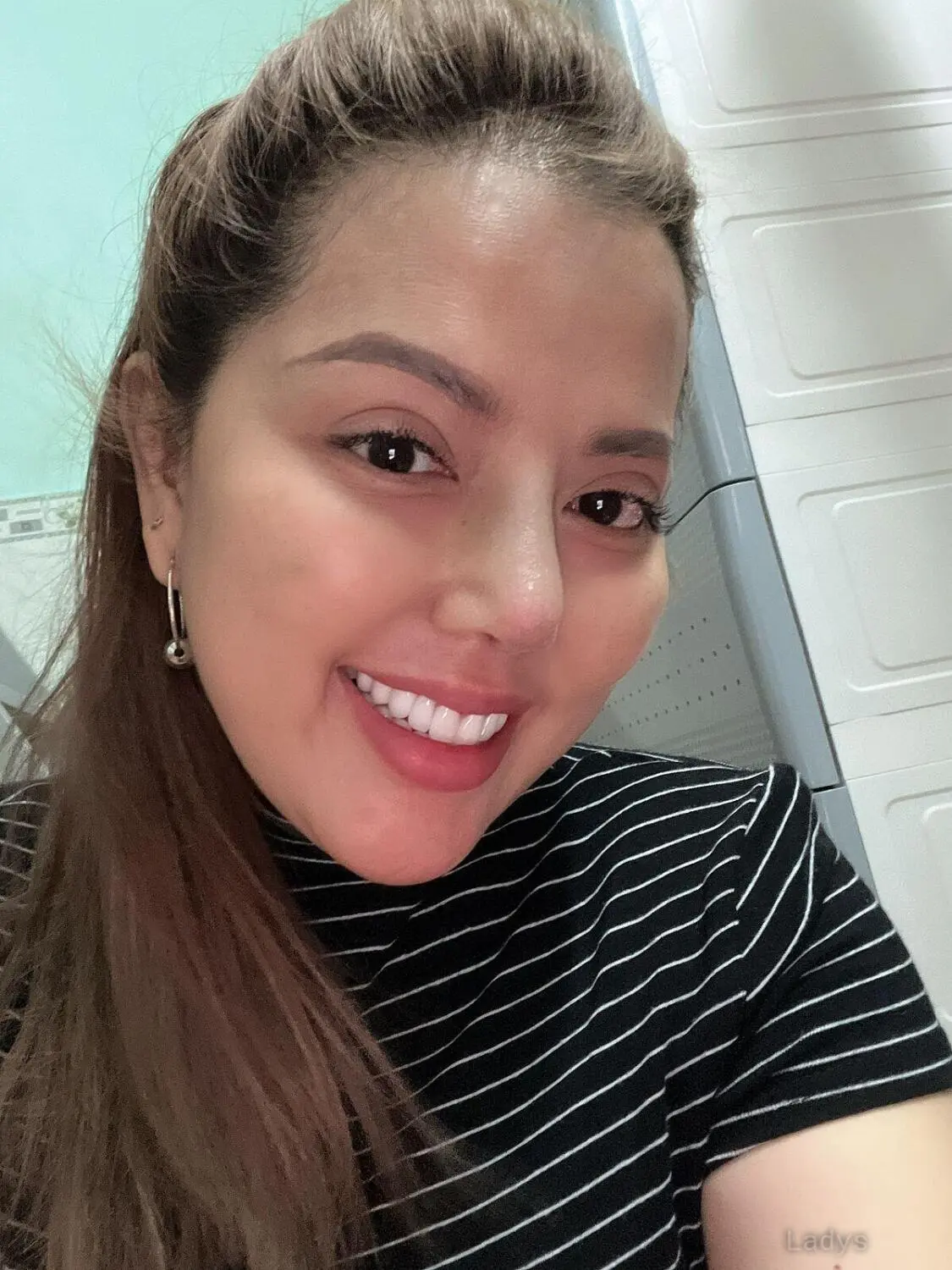 Jenny, 22 years beautiful nude Kolkata escorts girl, height 160 sm, Weight kg