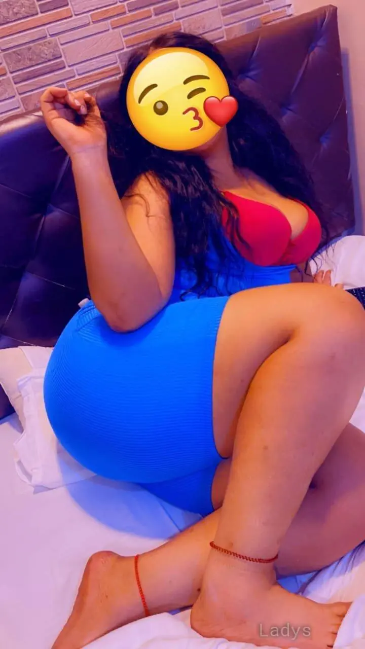 Sarah, 26 years beautiful nude Kolkata escorts girl, height 160 sm, Weight  kg