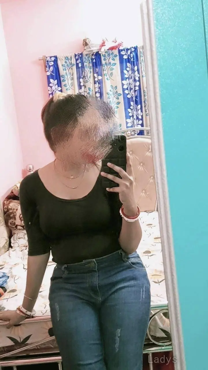 Sonia, 25 years beautiful nude Kolkata escorts girl, height 152 sm, Weight kg