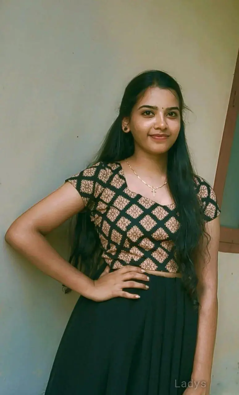 Divya, 22 years beautiful nude Kozhikode escorts girl, height 160 sm, Weight kg