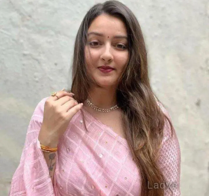 Roshni, 24 years beautiful nude Kozhikode escorts girl, height 170 sm, Weight kg
