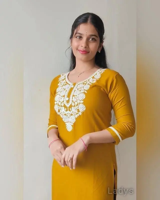 Shivani,  years beautiful nude Kozhikode escorts girl, height  sm, Weight  kg