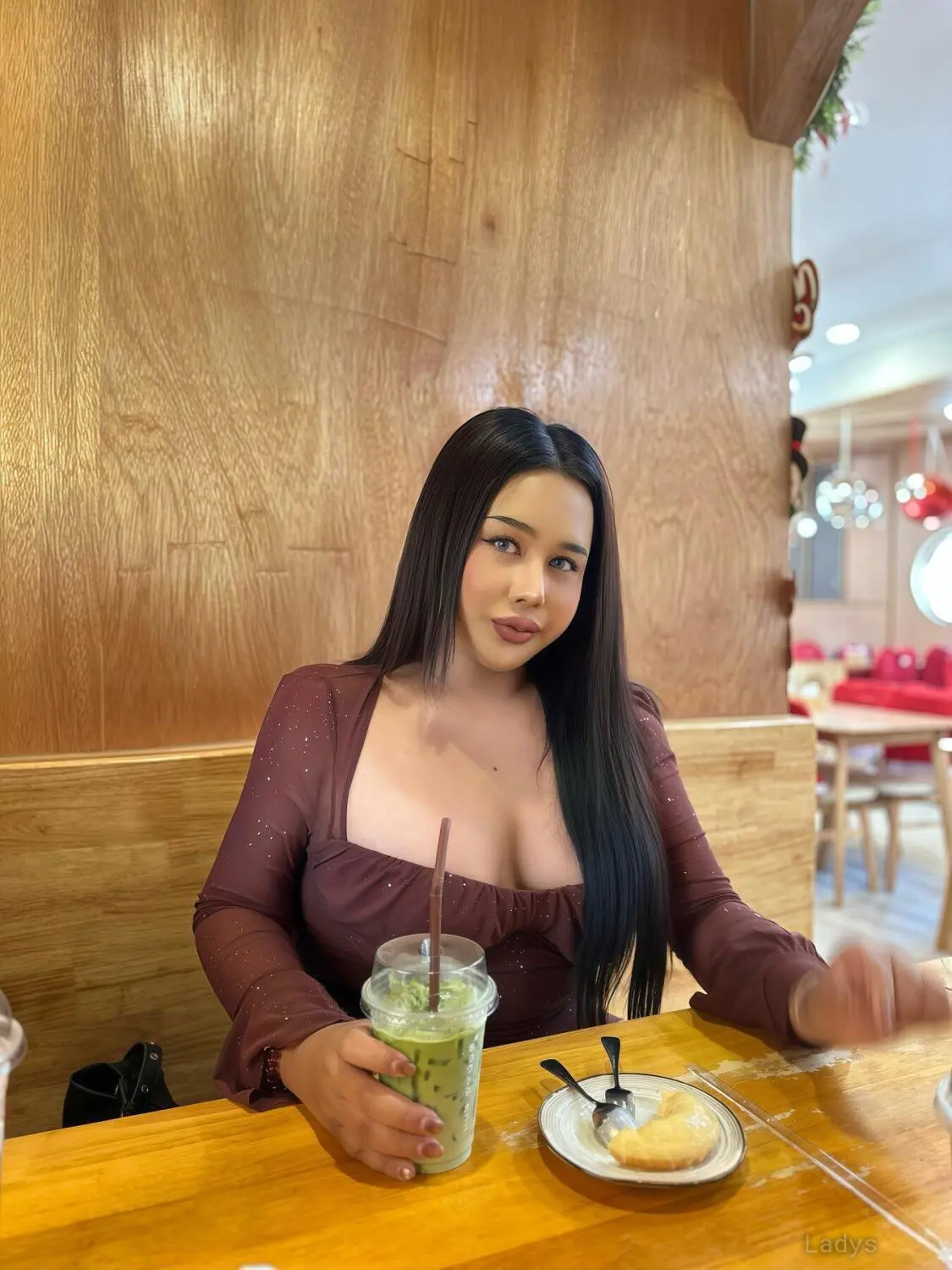 Jenny, 26 years old Krabi escort girl with big tits, height 165 sm, Weight kg