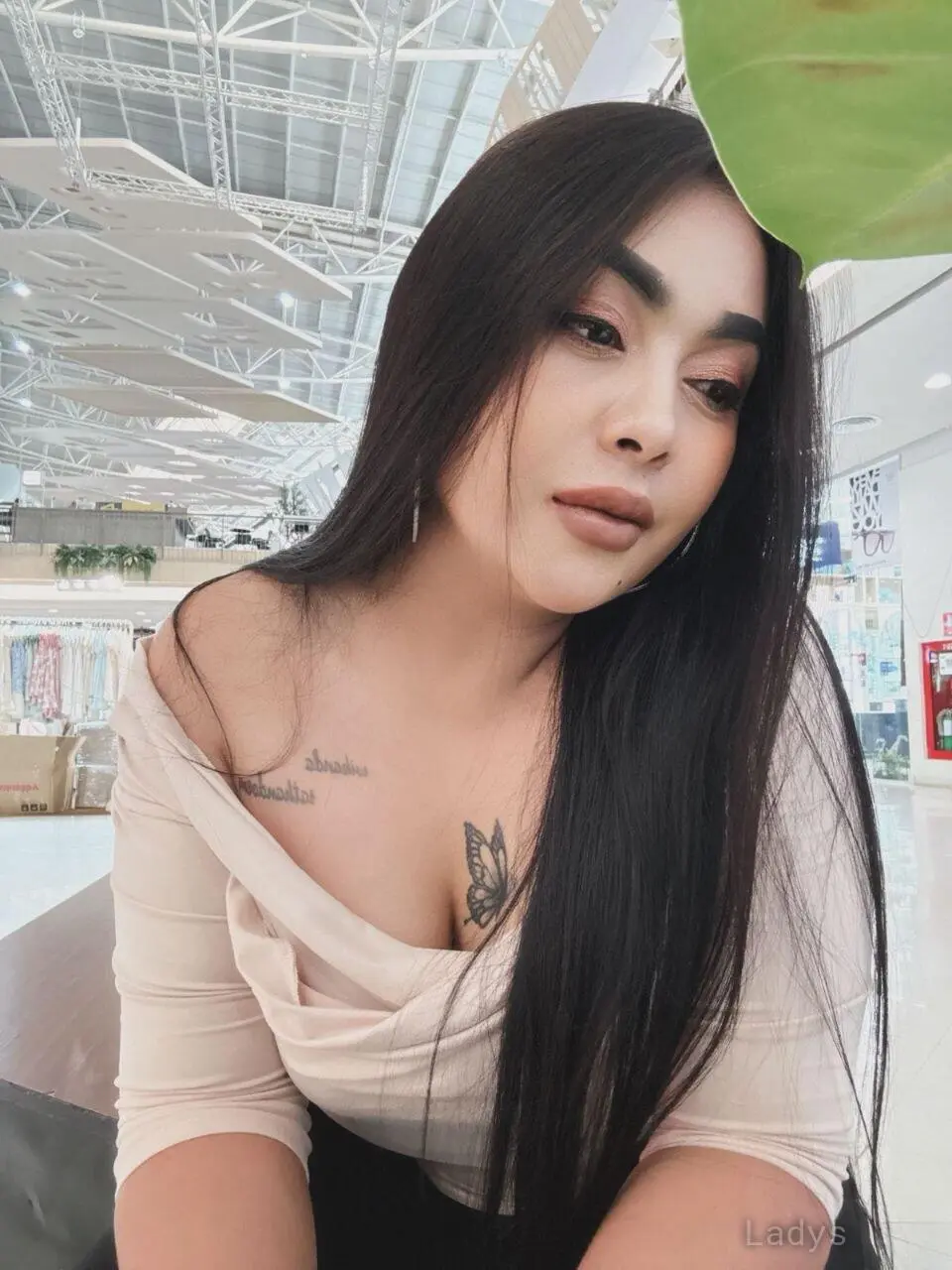 Letina, 23 years beautiful nude Krabi escorts girl, height 154 sm, Weight  kg