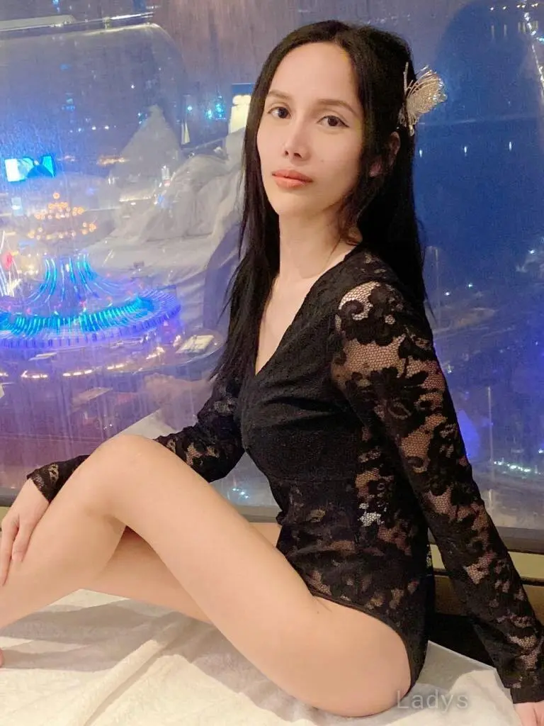 Shane, 24 years old Kuala Lumpur escort girl with big tits, height 163 sm, Weight  kg