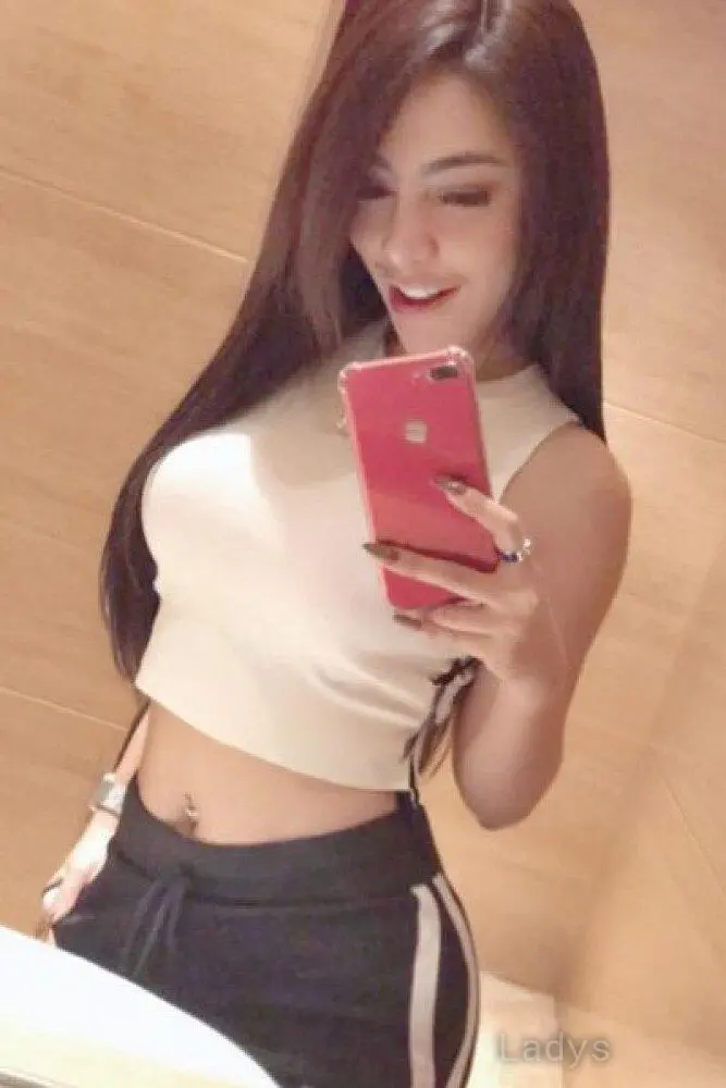 Afina, 22 years beautiful nude Kuala Lumpur escorts girl, height 169 sm, Weight 52 kg