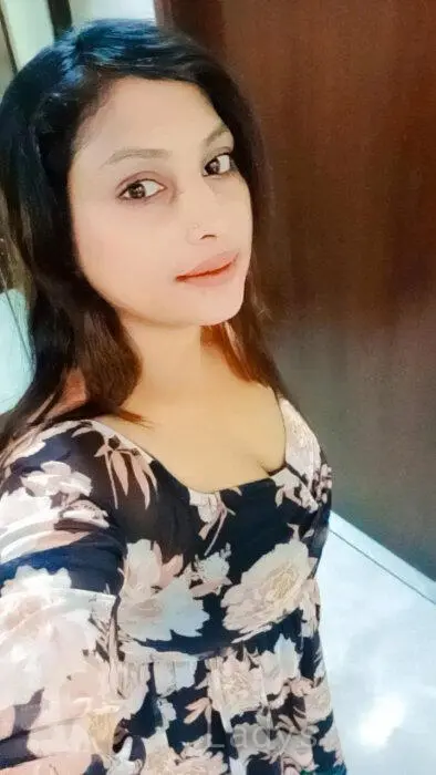 ANIKSHA, 25 years beautiful nude Kuala Lumpur escorts girl, height 165 sm, Weight 50 kg