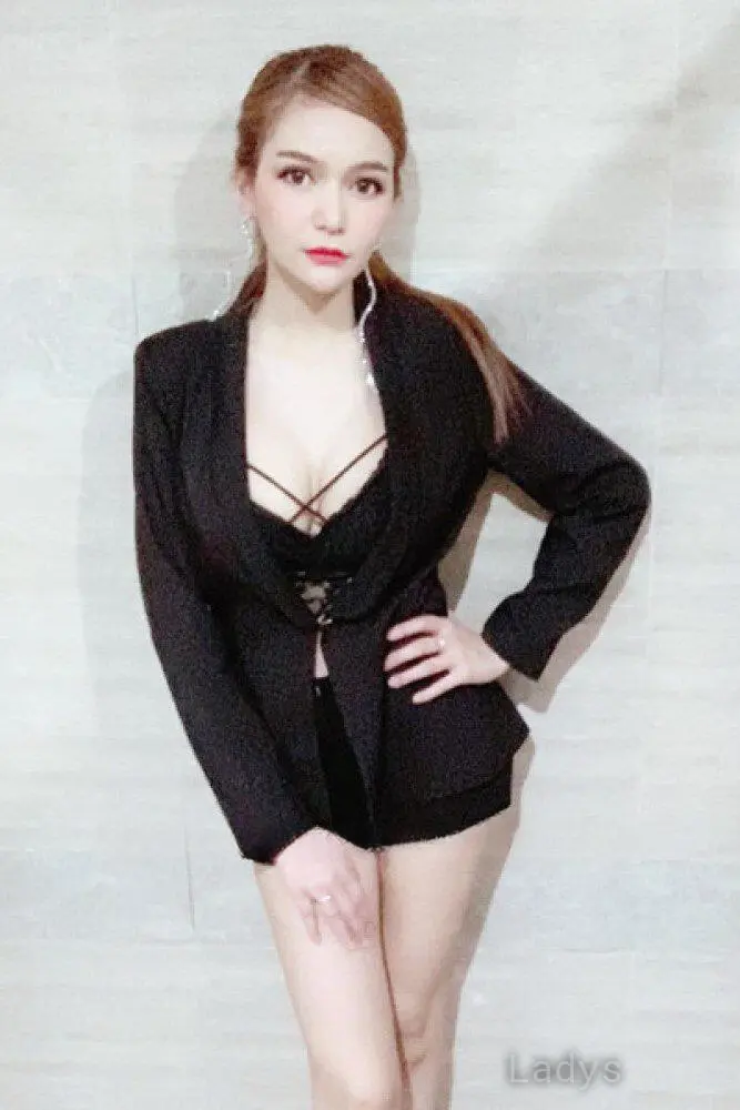 Fanny, 22 years beautiful nude Kuala Lumpur escorts girl, height 166 sm, Weight 52 kg