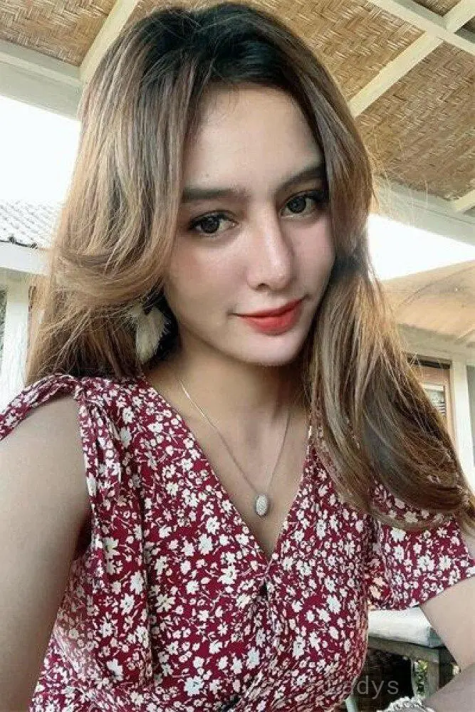 Felicia, 23 years beautiful nude Kuala Lumpur escorts girl, height 165 sm, Weight 51 kg