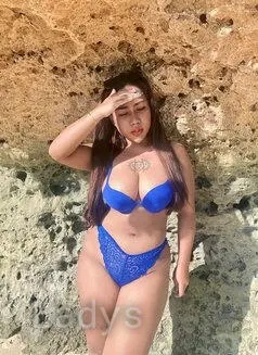 Jesliyn, 25 years beautiful nude Kuala Lumpur escorts girl, height 166 sm, Weight 60 kg
