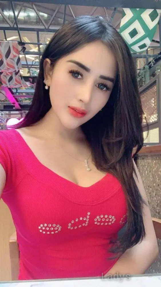 Jitra, 22 years beautiful nude Kuala Lumpur escorts girl, height 164 sm, Weight 50 kg