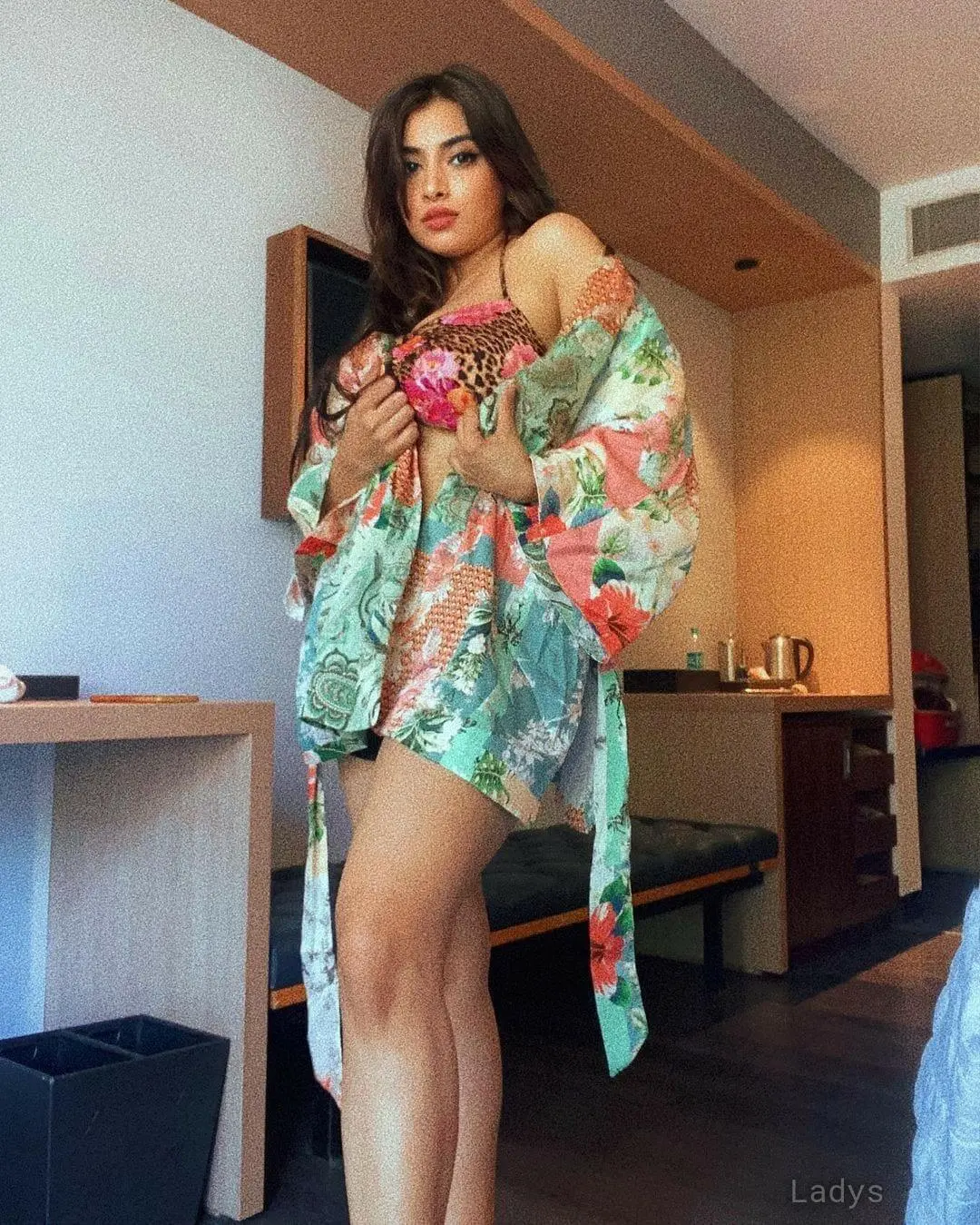 Mahi, 23 years beautiful nude Kuala Lumpur escorts girl, height 168 sm, Weight 49 kg