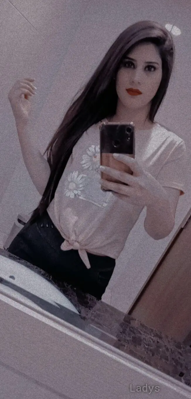 Niyaka, 23 years beautiful nude Kuala Lumpur escorts girl, height 165 sm, Weight kg