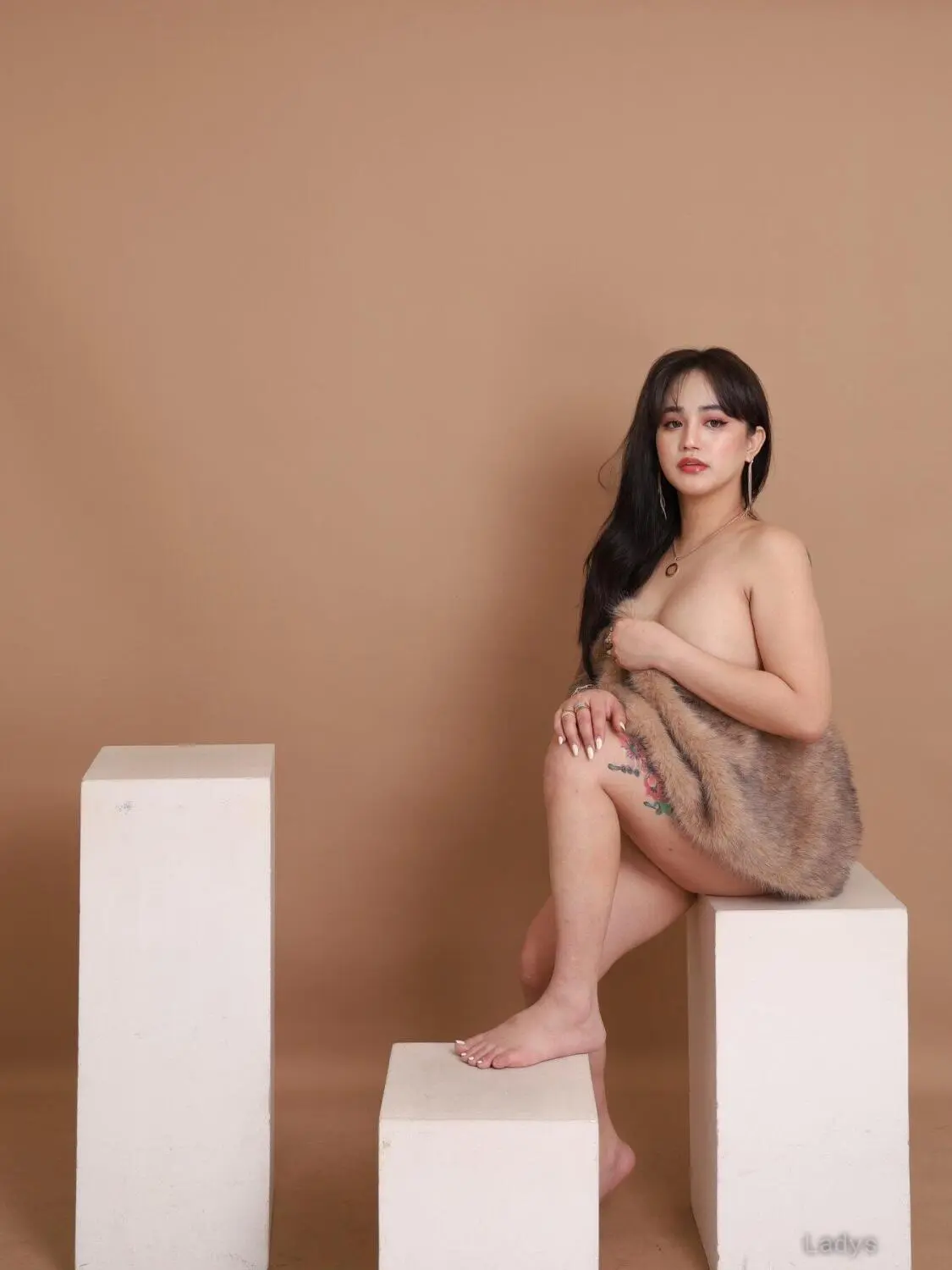 Samantha, 24 years beautiful nude Kuala Lumpur escorts girl, height 165 sm, Weight kg