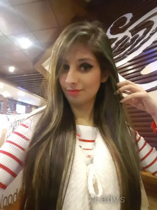 Shanaya, 25 years beautiful nude Kuala Lumpur escorts girl, height 168 sm, Weight 49 kg