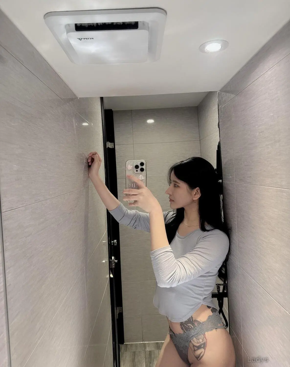 Sujin, 24 years beautiful nude Kuala Lumpur escorts girl, height 160 sm, Weight  kg