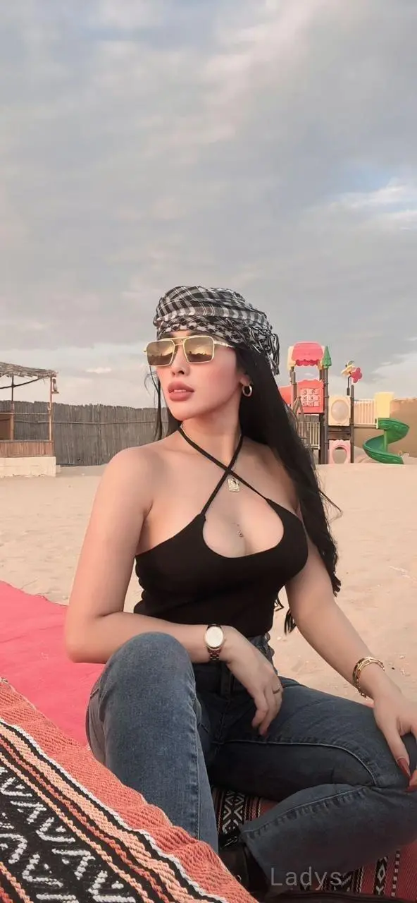 ZAREEN, 26 years sexy hot local Kuala Lumpur excorts girl, height 165 sm, Weight kg