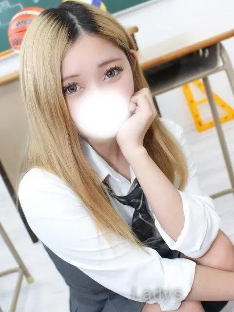 Lala, 20 years old Kyoto escort girl with big tits, height 158 sm, Weight  kg