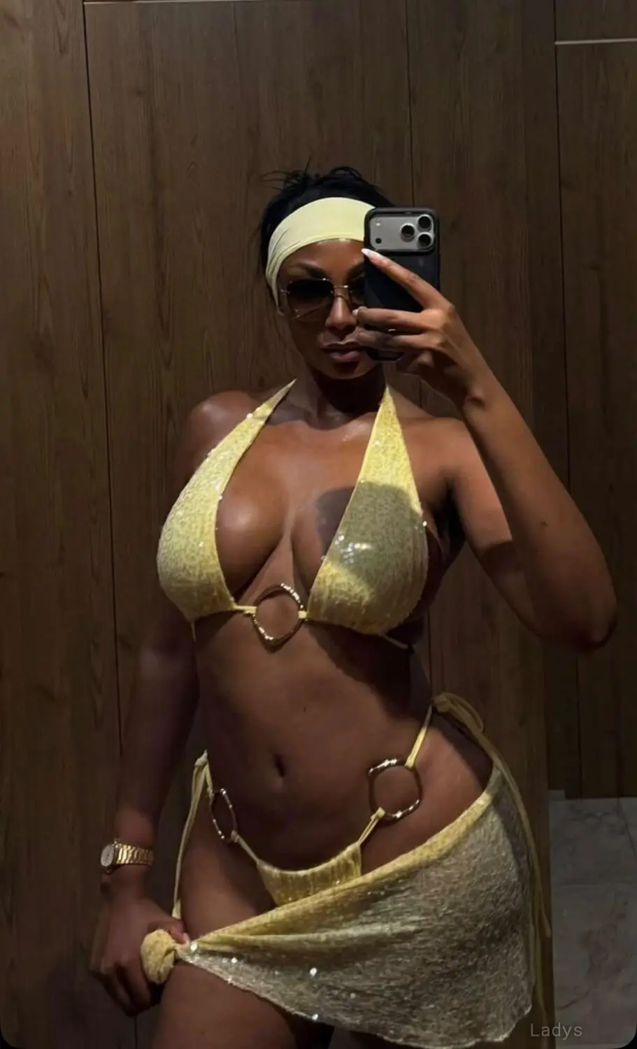 Favorite, 24 years old Kyrenia escort girl with big tits, height 160 sm, Weight 55 kg