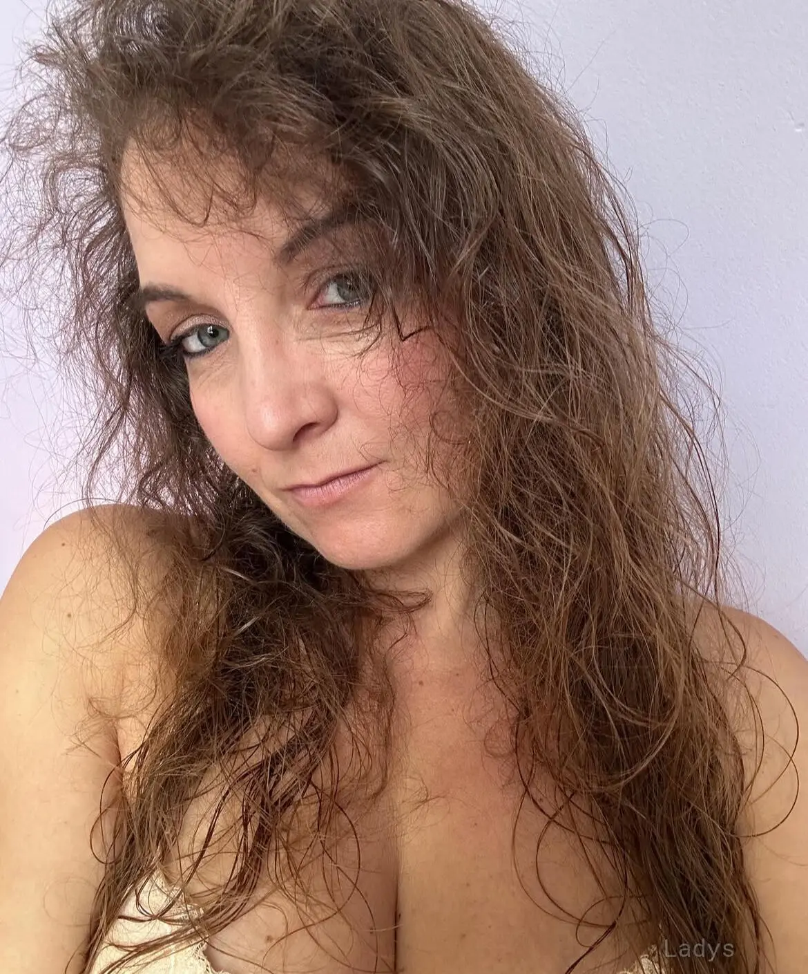Sex hookup, 32 years beautiful nude La Crosse escorts girl, height 169 sm, Weight 65 kg