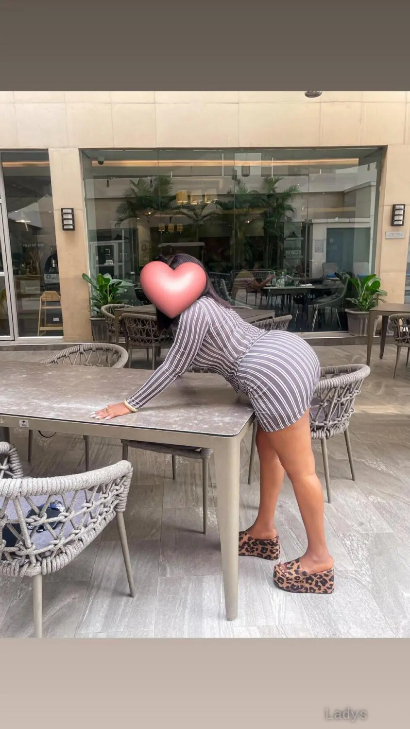 Coras, 25 years old Lagos escort girl with big tits, height sm, Weight kg