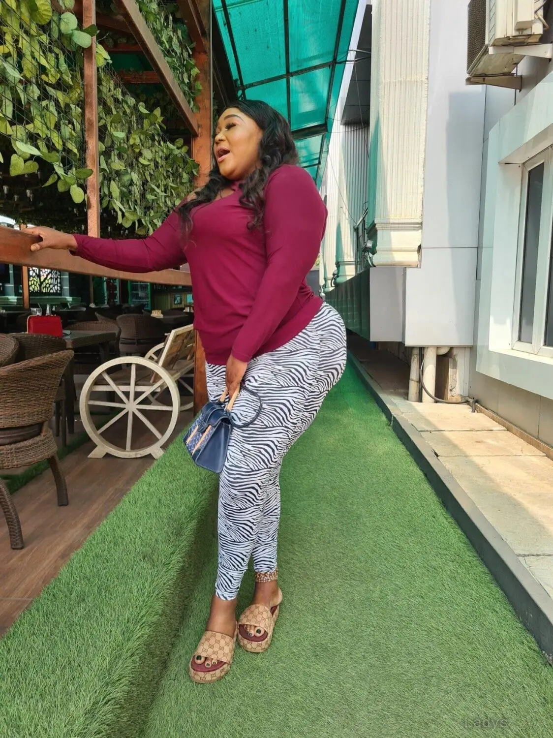 Lisa, 36 years old Lagos escort girl with big tits, height 154 sm, Weight  kg