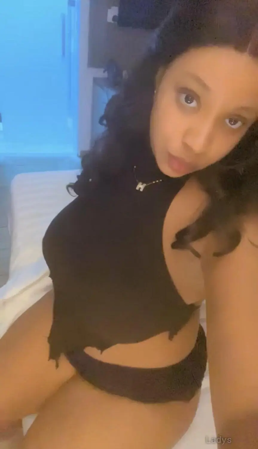 Sugar, 24 years old Lagos escort girl with big tits, height 168 sm, Weight  kg