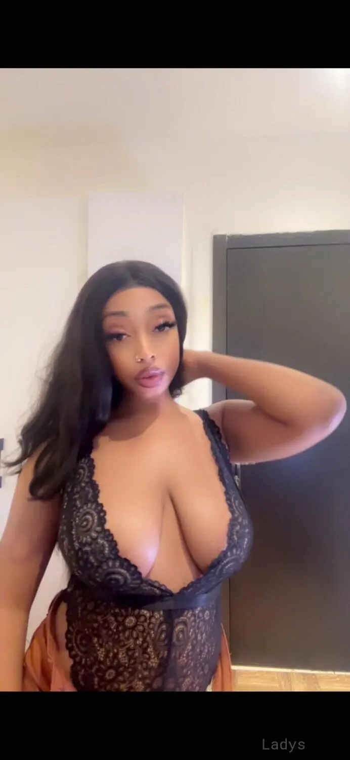Ella, 22 years beautiful nude Lagos escorts girl, height sm, Weight kg