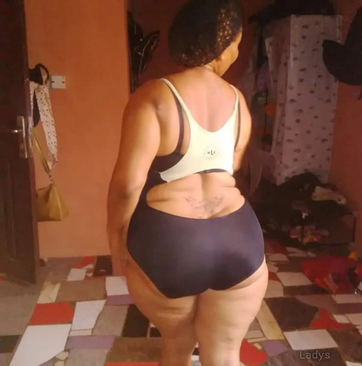 Mia, 35 years beautiful nude Lagos escorts girl, height  sm, Weight  kg