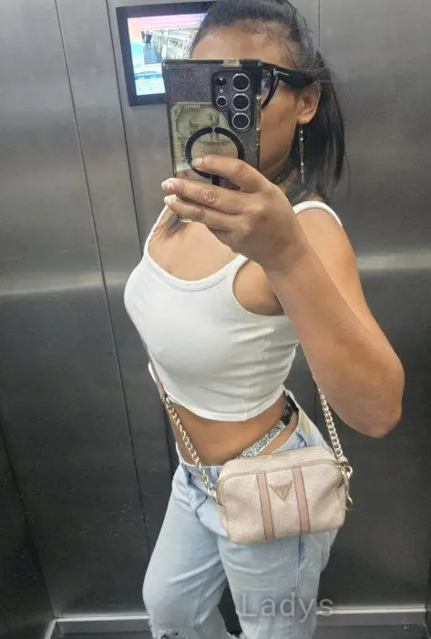 Candela, 28 years beautiful nude Las Palmas de Gran Canaria escorts girl, height 150 sm, Weight 57 kg