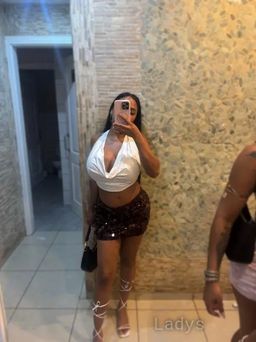 Emy, 20 years beautiful nude Las Palmas de Gran Canaria escorts girl, height 164 sm, Weight 57 kg