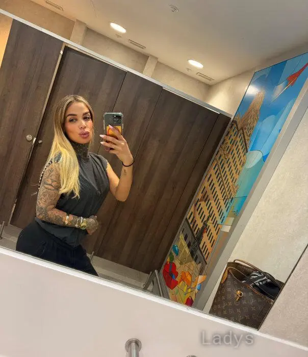 Jazmine, 30 years beautiful nude Las Palmas de Gran Canaria escorts girl, height 165 sm, Weight 50 kg