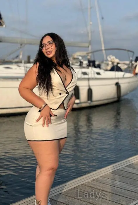 Lucia, 23 years beautiful nude Las Palmas de Gran Canaria escorts girl, height 162 sm, Weight 80 kg