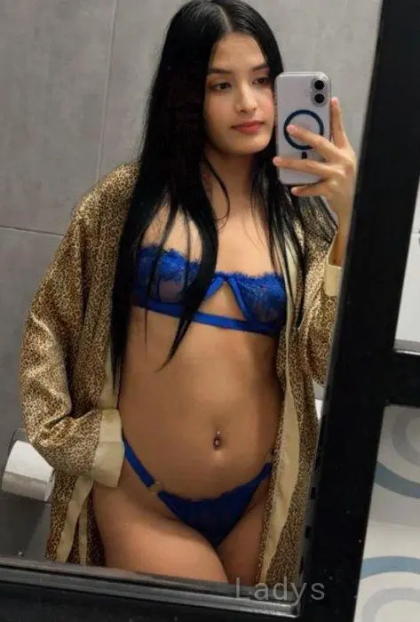 Sofia, 19 years beautiful nude Las Palmas de Gran Canaria escorts girl, height 165 sm, Weight 52 kg