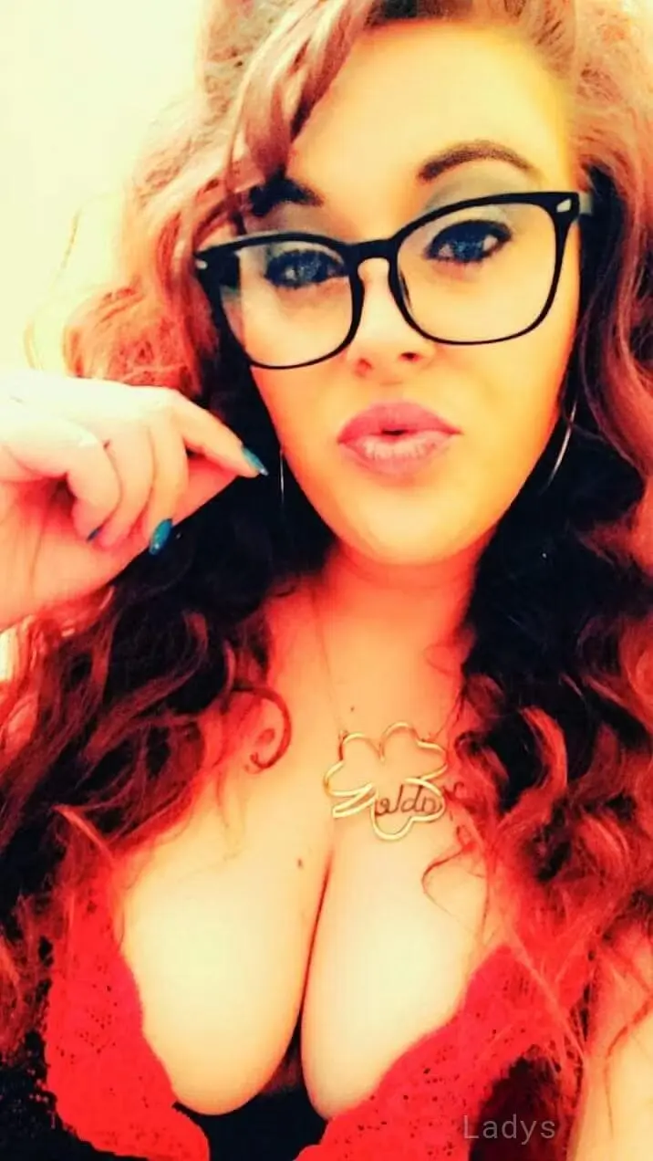 Sexii red, 30 years old Las Vegas escort girl with big tits, height 179 sm, Weight 60 kg