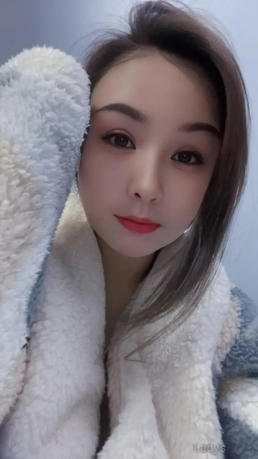 ASIAN GIRL NEXT DOOR, 30 years beautiful nude Las Vegas escorts girl, height 160 sm, Weight 50 kg