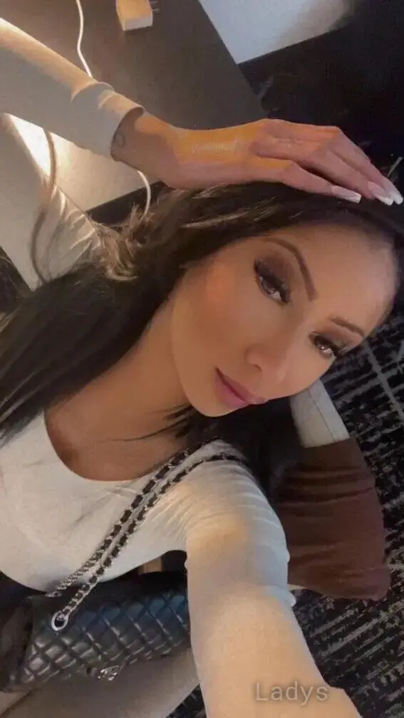Chanel, 25 years beautiful nude Las Vegas escorts girl, height 162 sm, Weight 50 kg