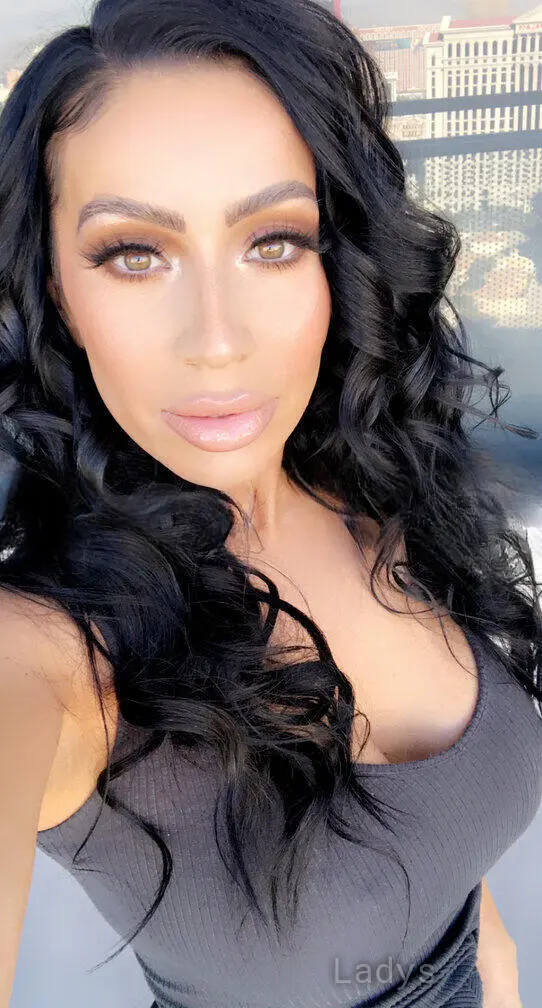 Gina Bella, 27 years beautiful nude Las Vegas escorts girl, height 153 sm, Weight 48 kg