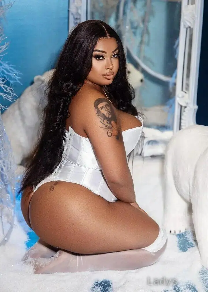 Giselle, 24 years beautiful nude Las Vegas escorts girl, height 167 sm, Weight 70 kg
