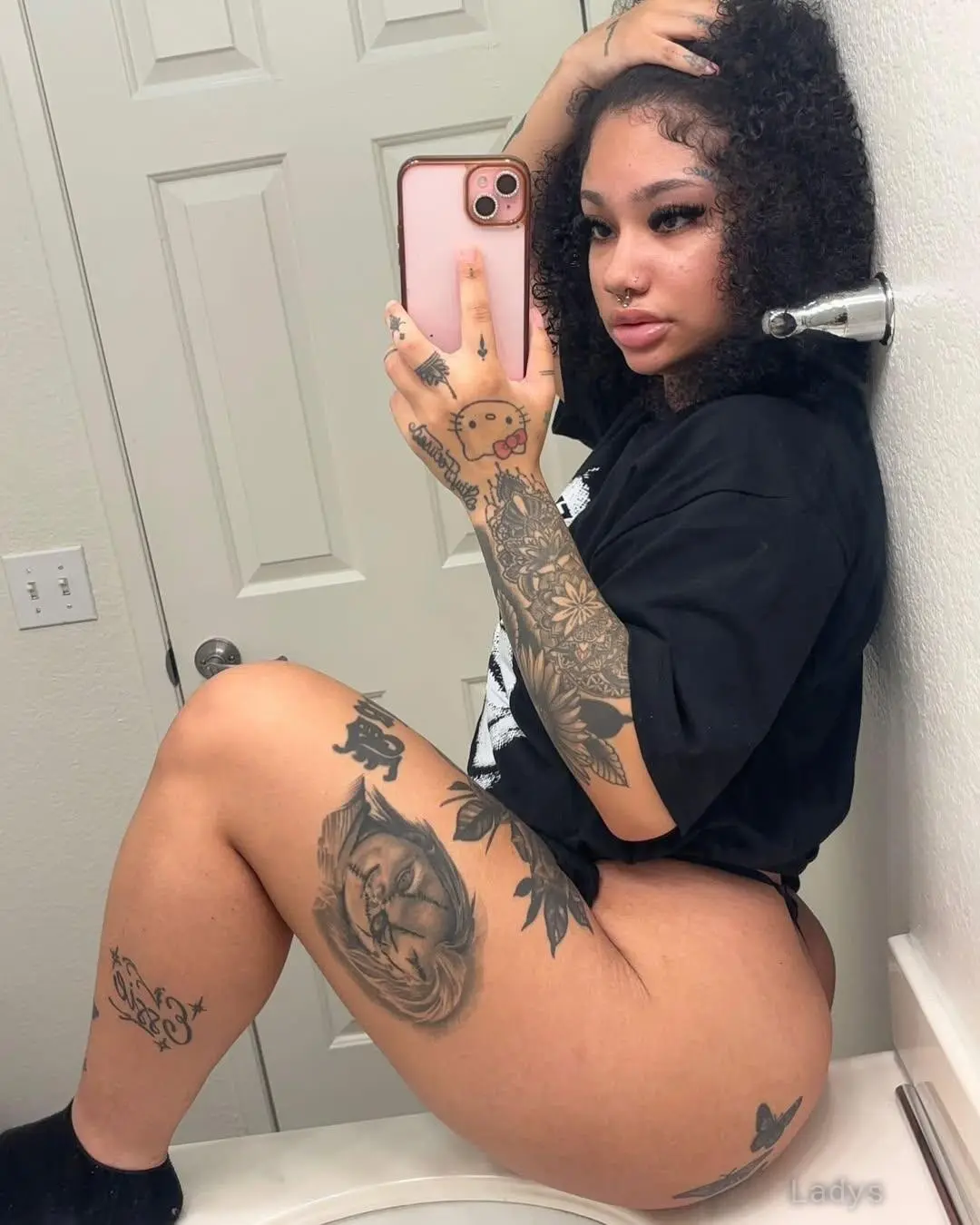 I’m available for Incall and outcall fun, 25 years beautiful nude Las Vegas escorts girl, height 162 sm, Weight 77 kg