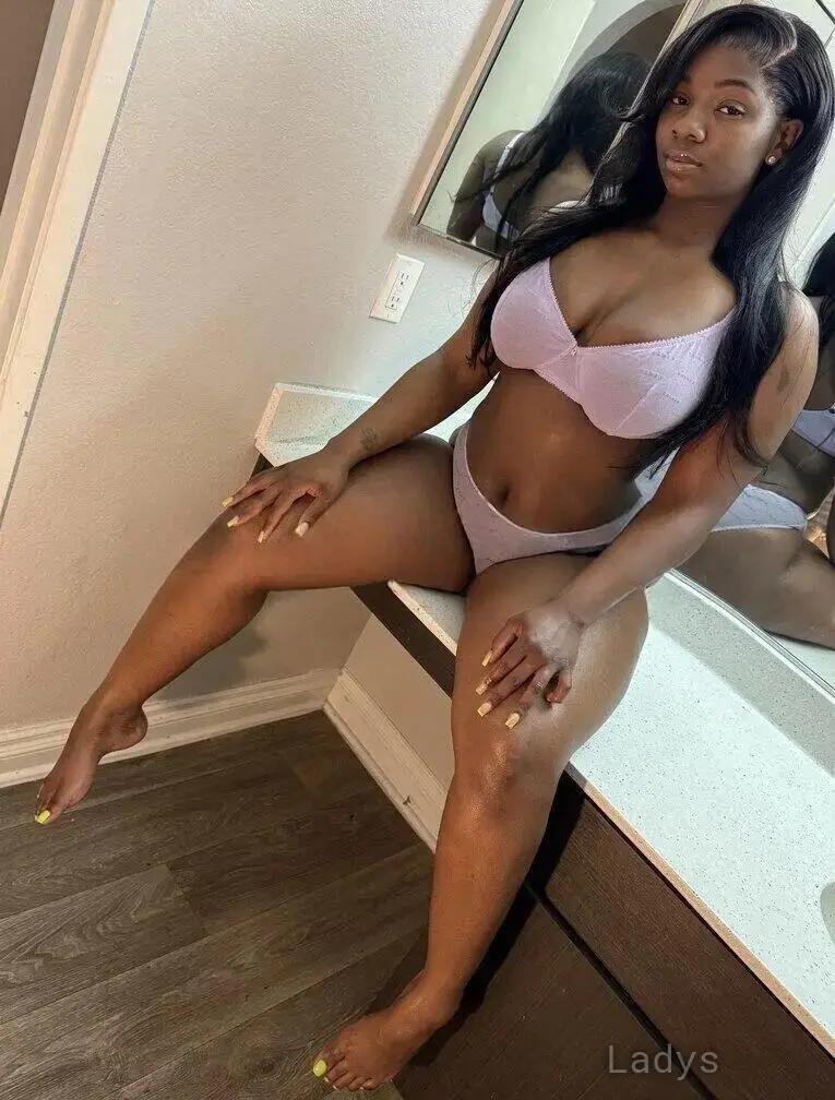 Jazzy Marie, 25 years beautiful nude Las Vegas escorts girl, height 162 sm, Weight 86 kg