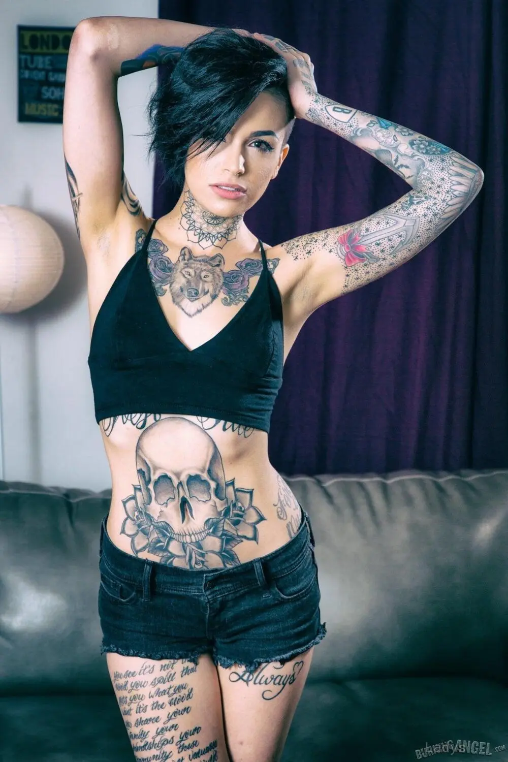 Leigh Raven, 34 years beautiful nude Las Vegas escorts girl, height 173 sm, Weight 55 kg