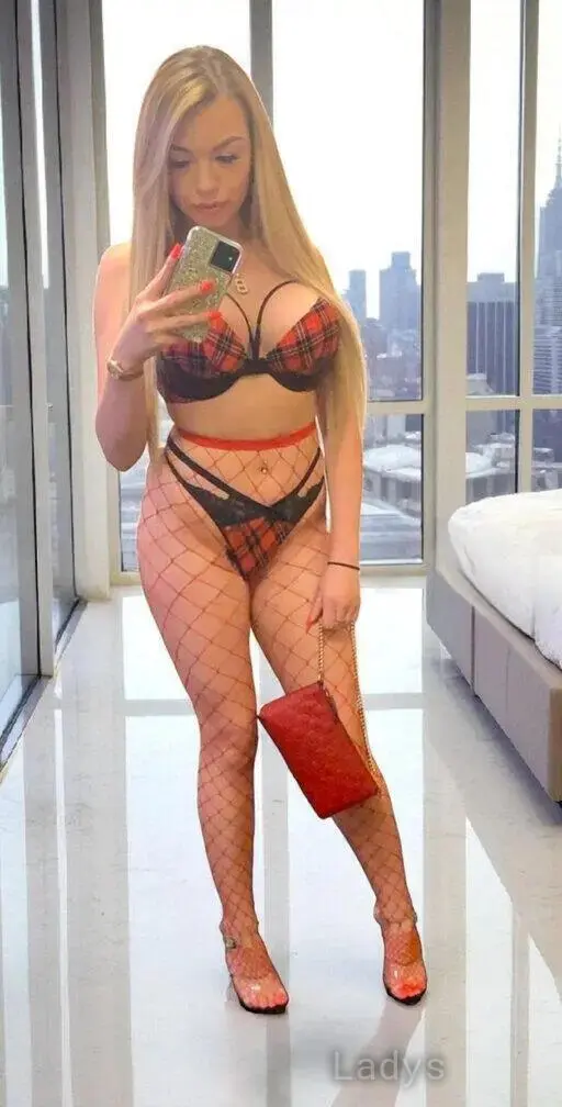 Macy, 25 years beautiful nude Las Vegas escorts girl, height 161 sm, Weight 52 kg