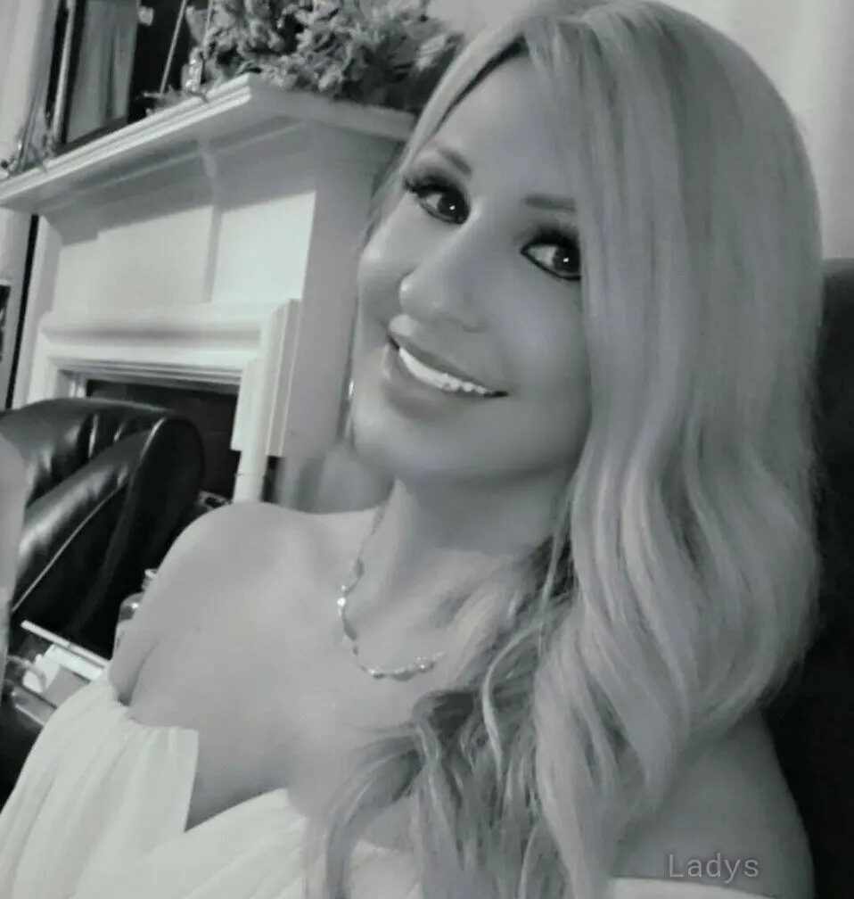 Telynn Southern, 39 years beautiful nude Las Vegas escorts girl, height 173 sm, Weight 61 kg