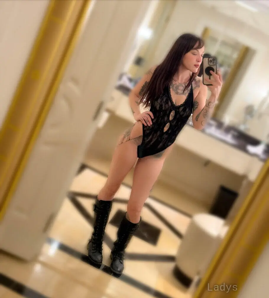 Unique, 30 years beautiful nude Las Vegas escorts girl, height 164 sm, Weight 53 kg