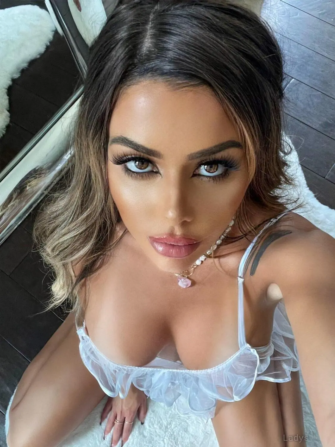 Cilado, 26 years beautiful nude Leeds escorts girl, height 153 sm, Weight  kg