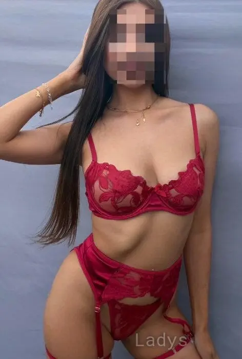 Melanie Masseuse, 24 years beautiful nude Leeds escorts girl, height 163 sm, Weight 55 kg